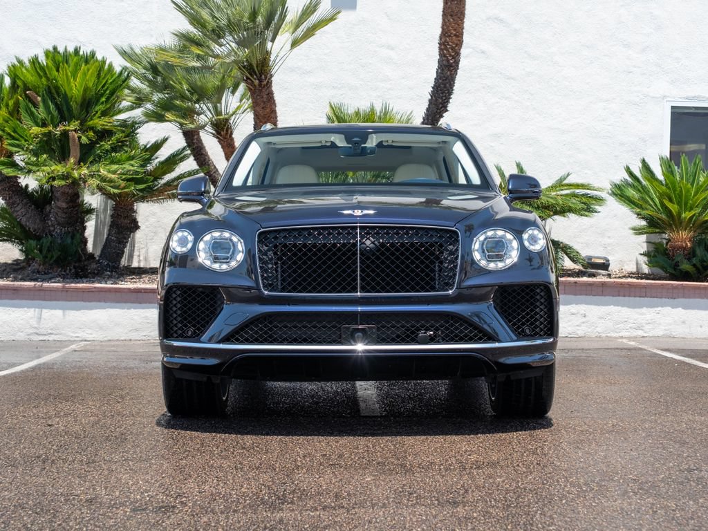 Used 2024 Bentley Bentayga AWD/4WD image 31
