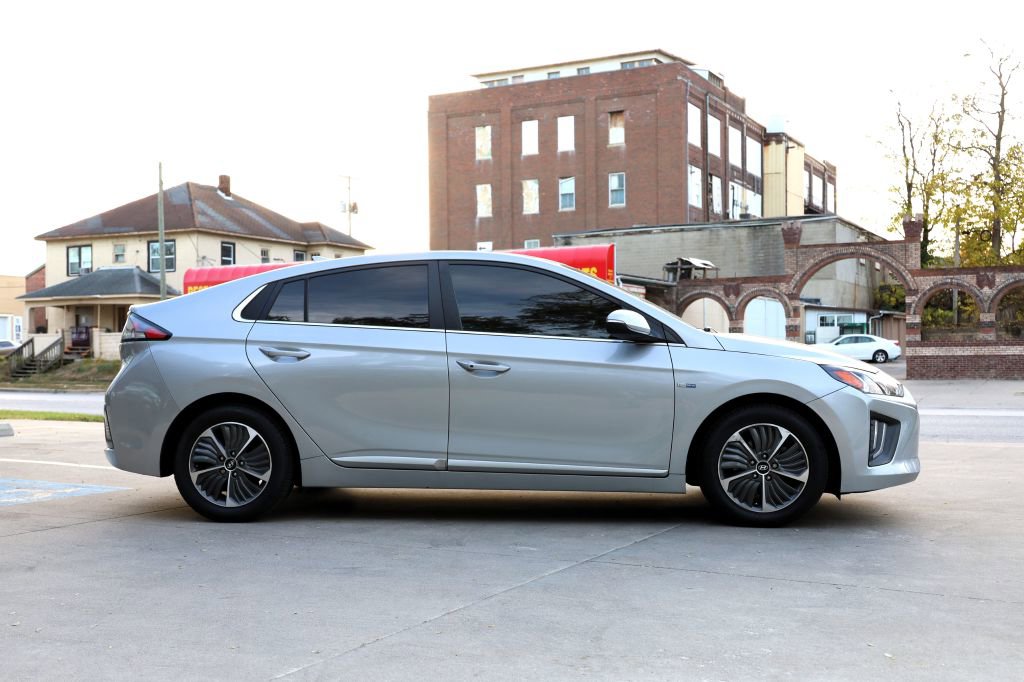 Used 2020 Hyundai Ioniq SEL image 8