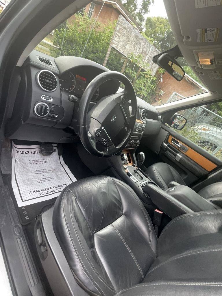 Used 2011 Land Rover LR4 HSE AWD/4WD image 12