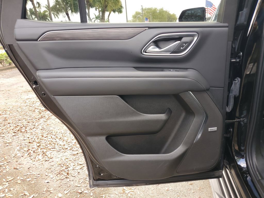 Used 2024 Chevrolet Tahoe LT RWD image 10