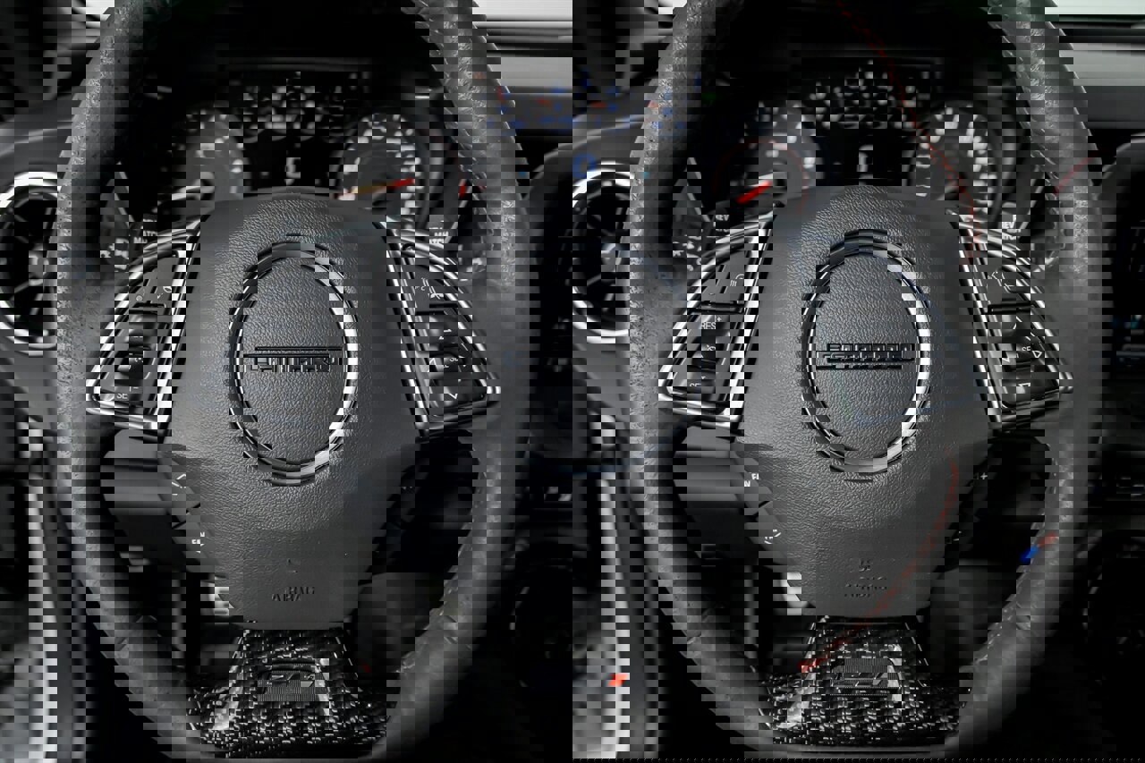 Used 2018 Chevrolet Camaro ZL1 image 29