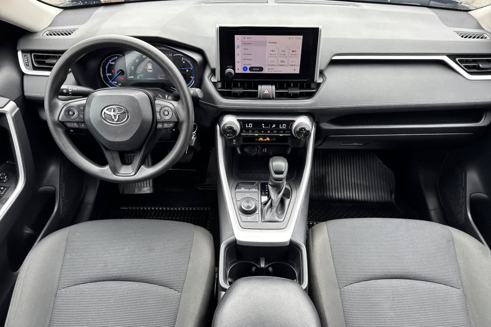 Certified 2024 Toyota RAV4 LE AWD/4WD image 3