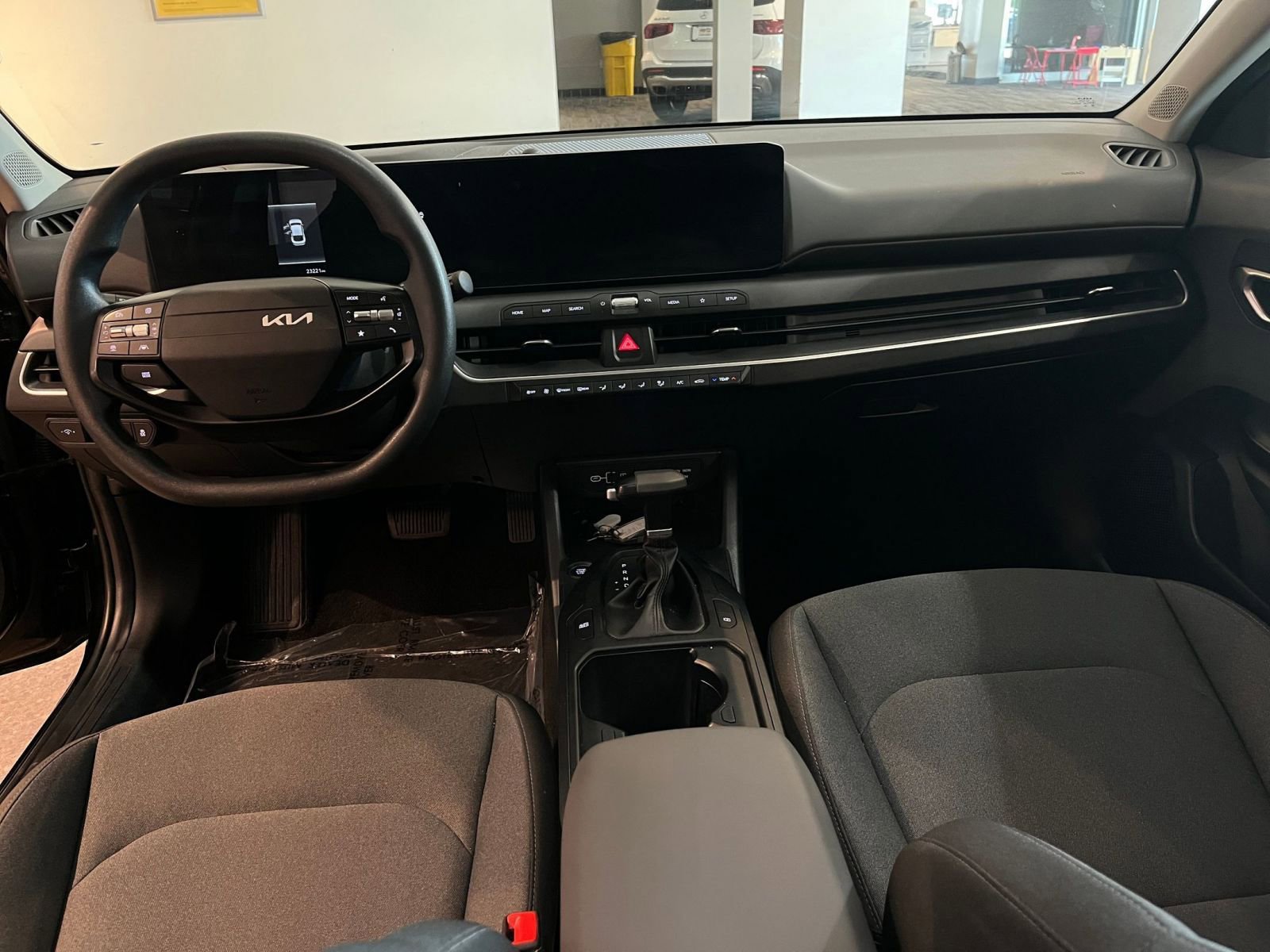 Used 2025 Kia K4 FWD image 33