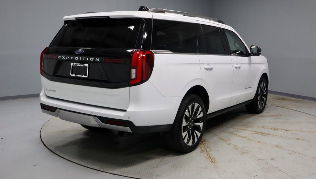 Certified 2025 Ford Expedition Platinum w/ Driver's Package image 11