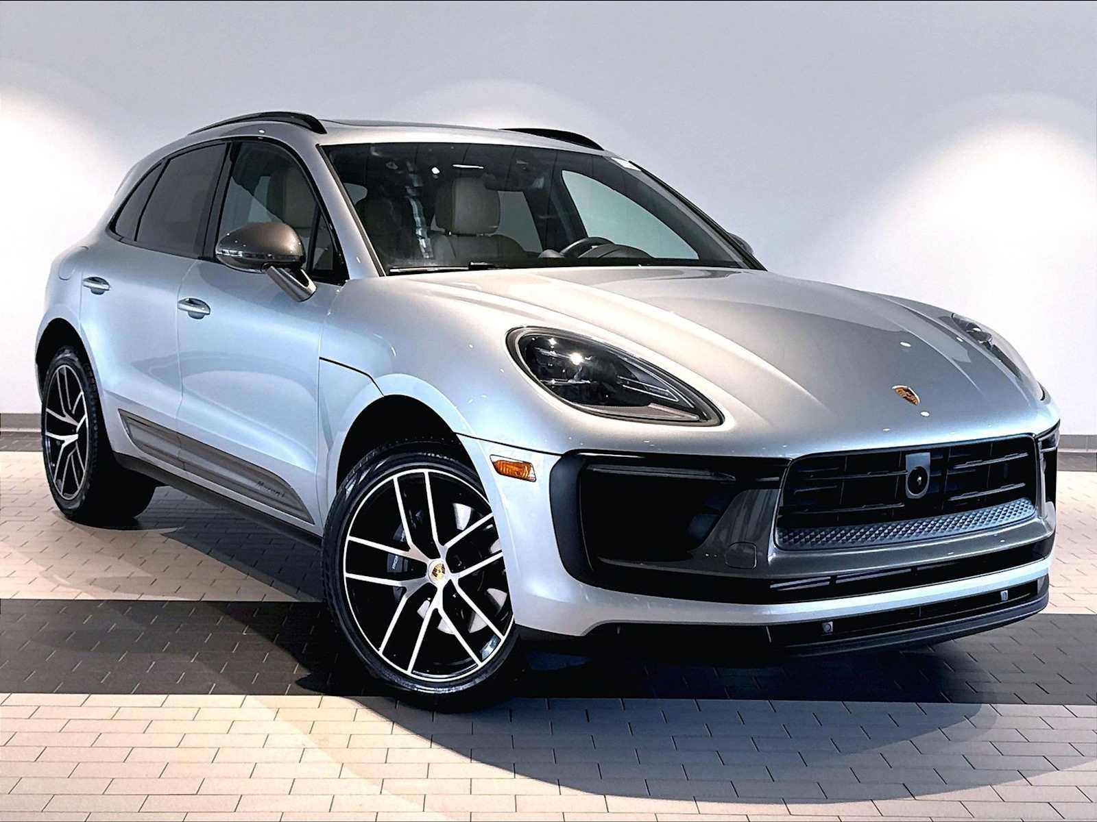Used 2026 Porsche Macan Turbo AWD/4WD image 12