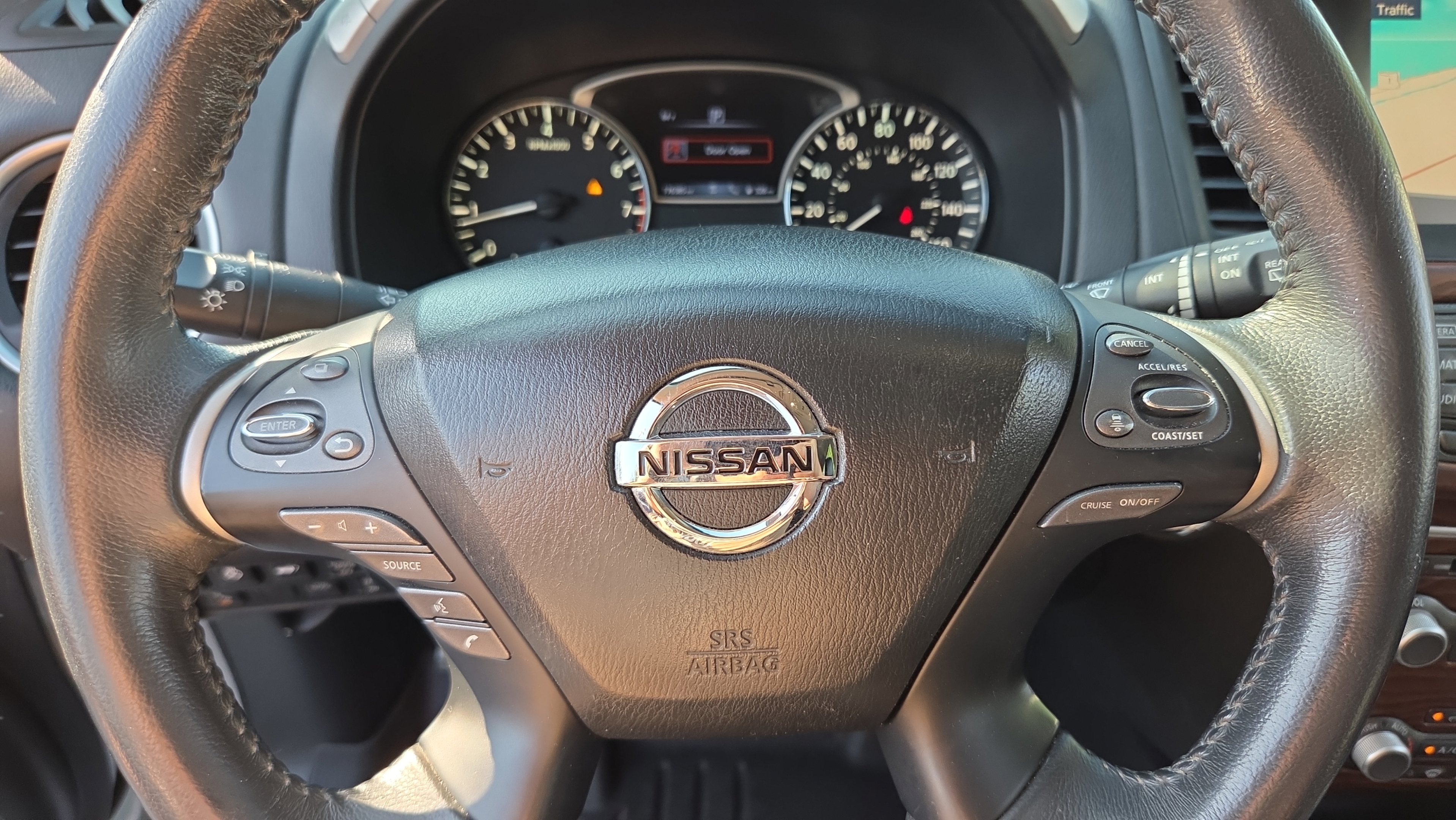 Used 2017 Nissan Pathfinder Platinum FWD image 23