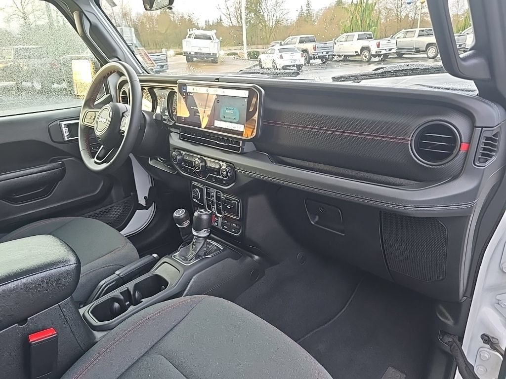 Used 2024 Jeep Wrangler Unlimited Rubicon AWD/4WD image 29