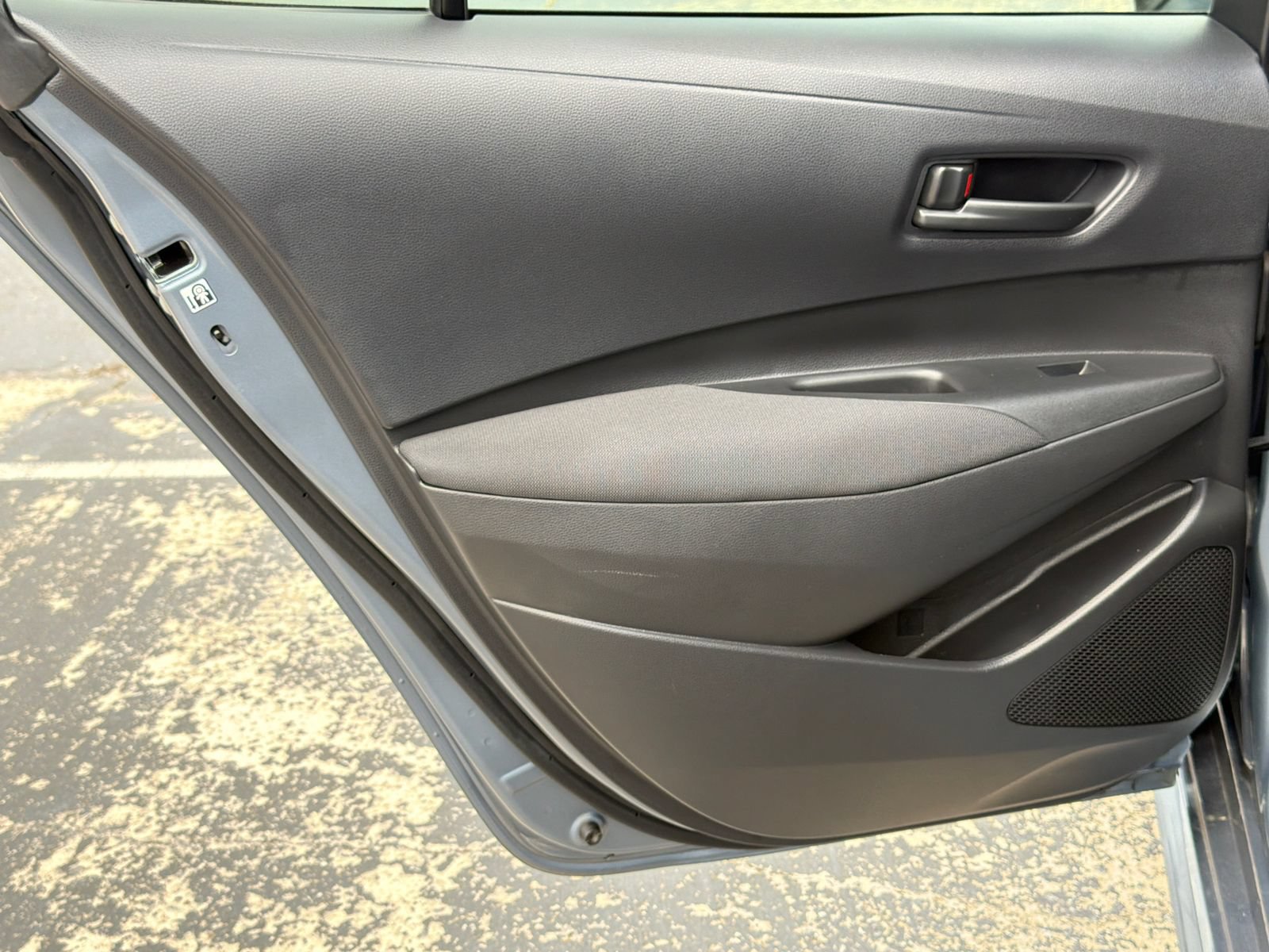 Used 2025 Toyota Corolla LE FWD image 22