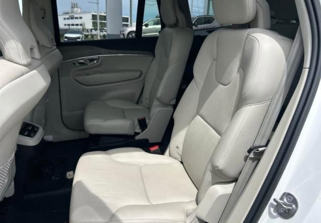 Used 2023 Volvo XC90 B6 Plus AWD/4WD image 4