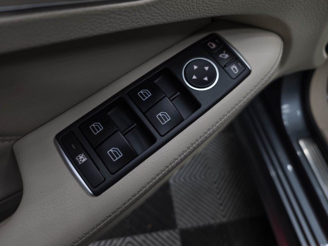 Used 2016 Mercedes-Benz E 350 Sedan image 31