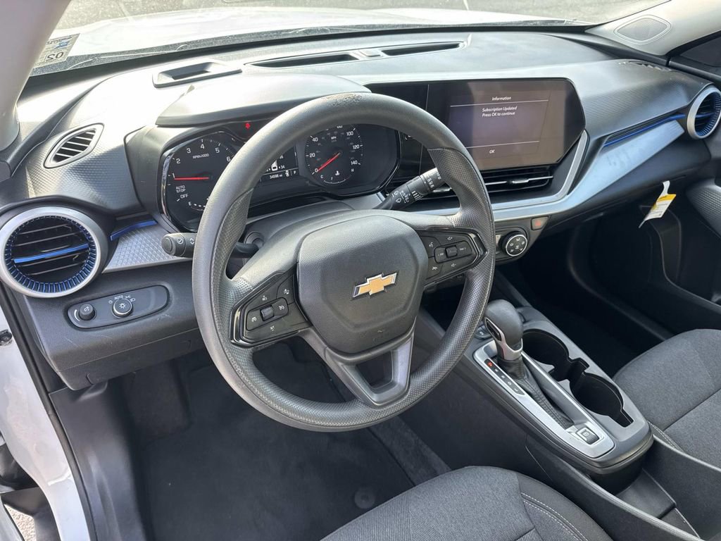 Certified 2024 Chevrolet Trax LS image 17