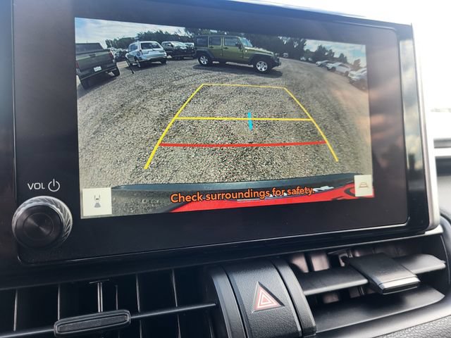 Used 2025 Toyota RAV4 LE AWD/4WD image 17