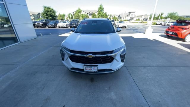 Used 2025 Chevrolet Trax LT FWD image 5
