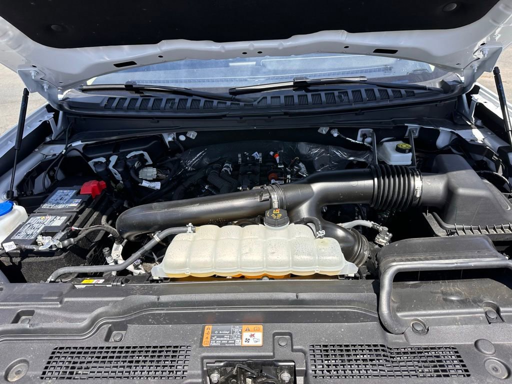 Used 2025 Ford Expedition Active AWD/4WD image 38