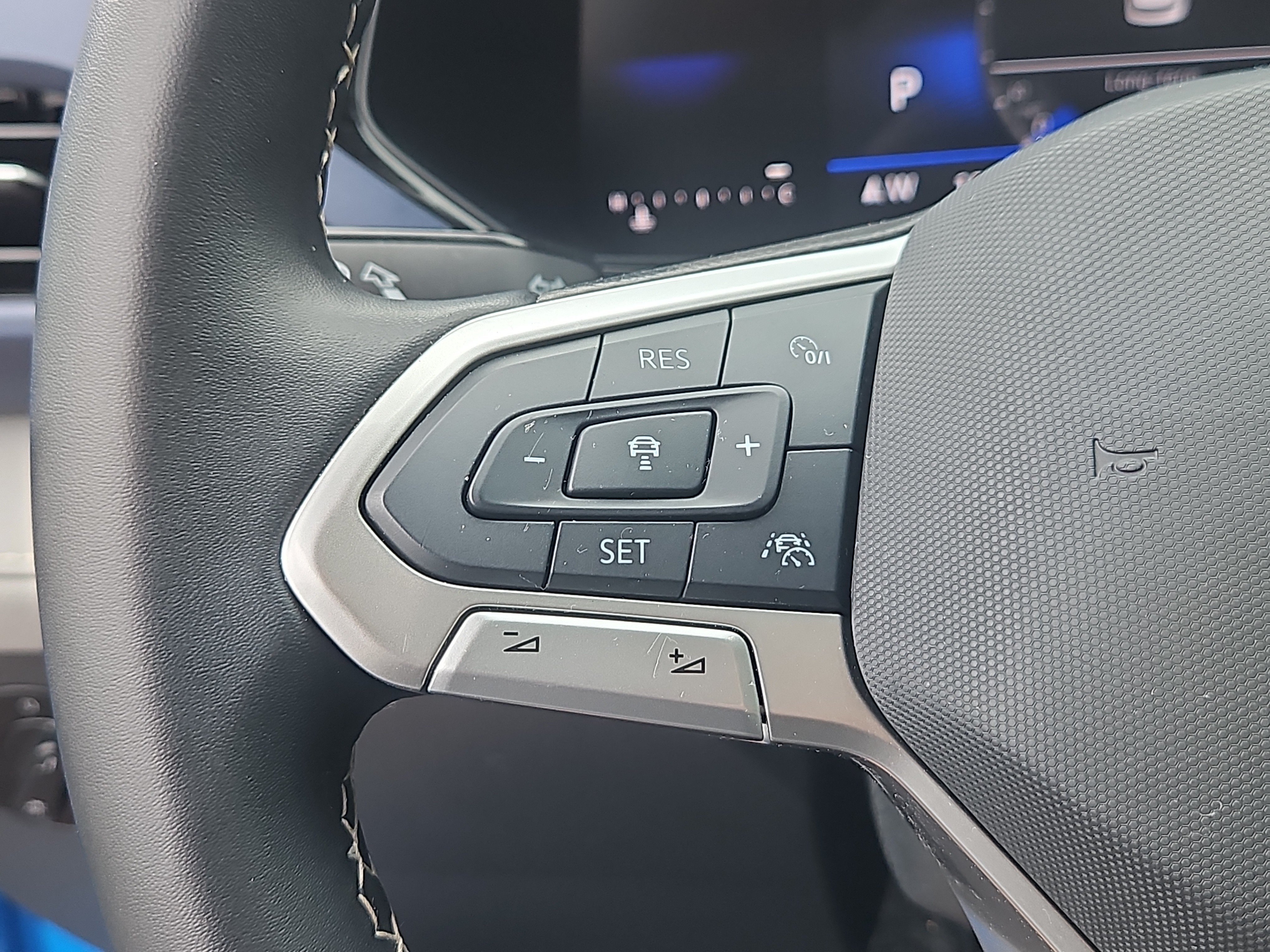 Certified 2024 Volkswagen Taos SE AWD/4WD image 18