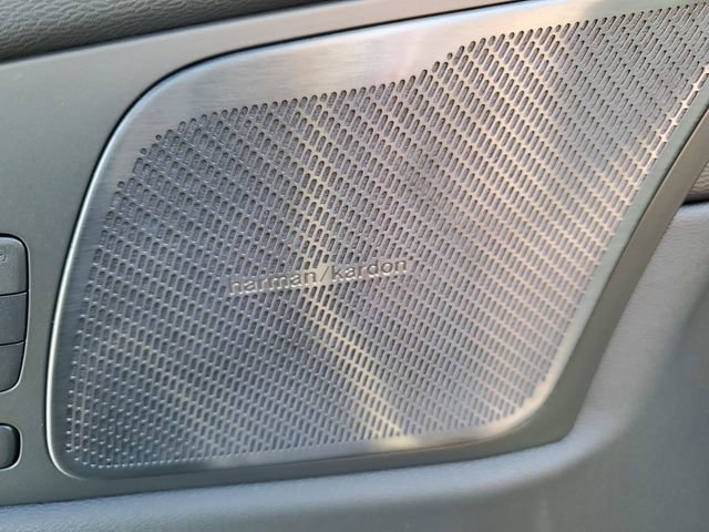 New 2026 Volvo XC60 B5 Plus w/ Protection Package Premier image 23