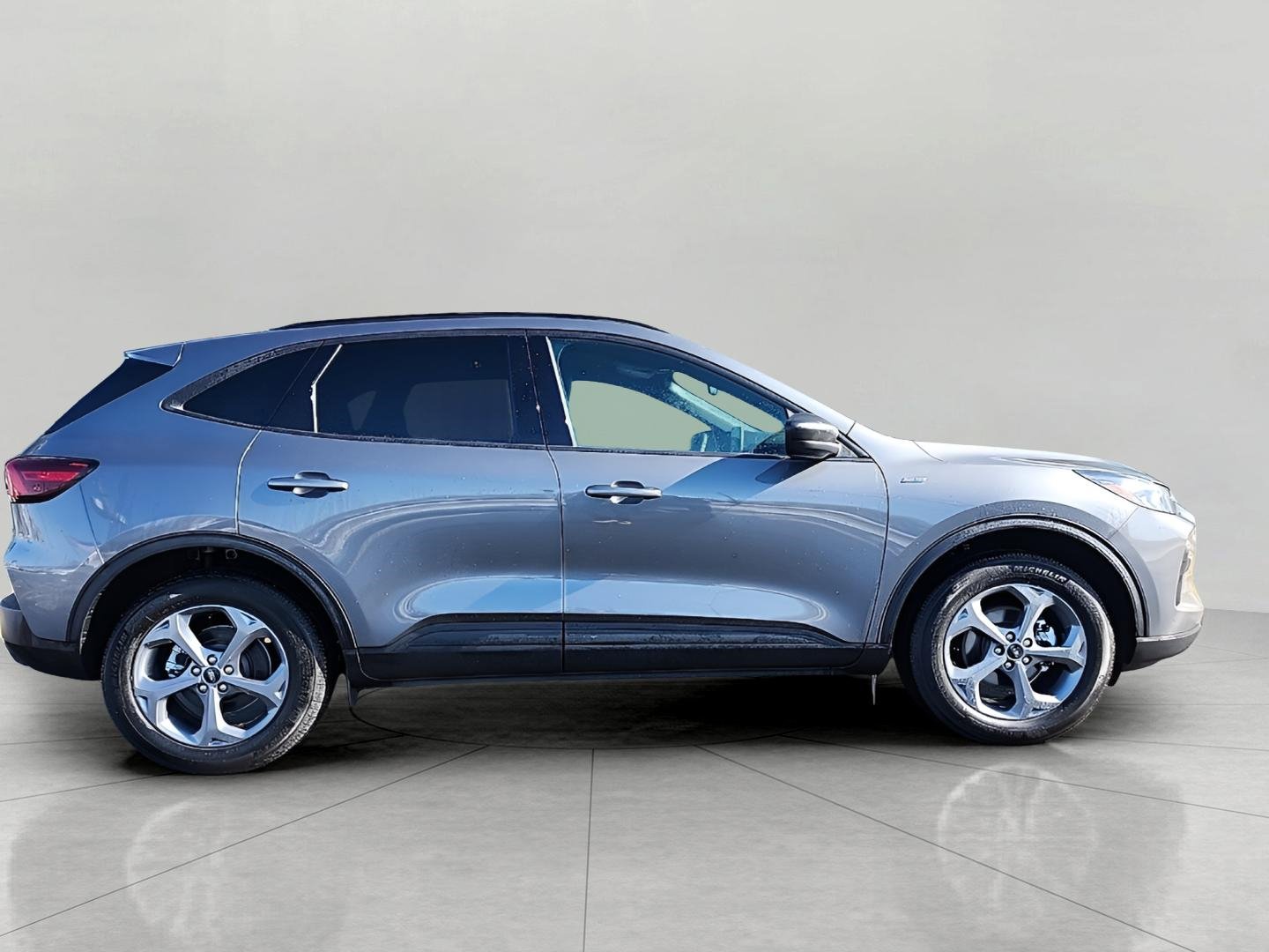 Certified 2025 Ford Escape ST-Line image 4