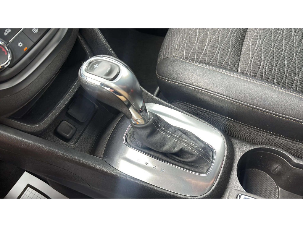 Used 2015 Buick Encore FWD image 21