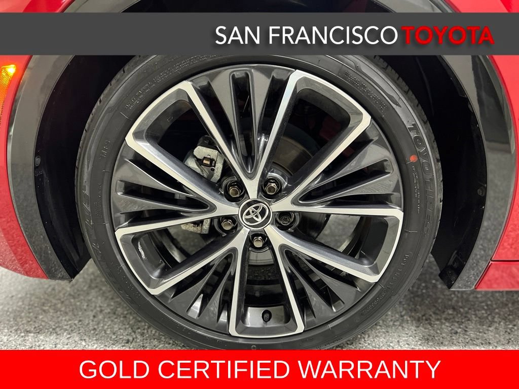 Used 2024 Toyota Prius Limited w/ Limited Premium Package FWD image 9