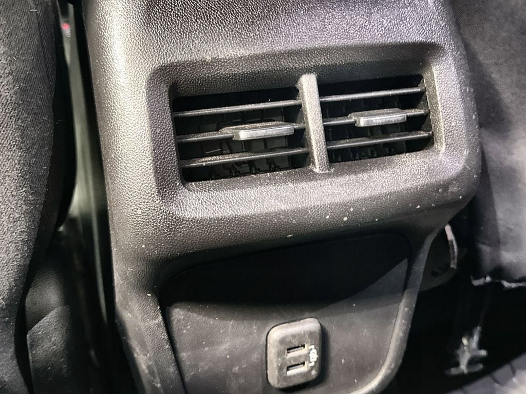 Used 2021 Chevrolet Equinox LT FWD image 28