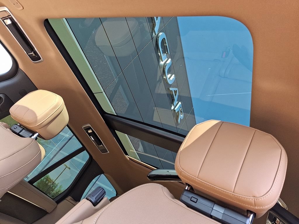 New 2026 Land Rover Range Rover SE AWD/4WD image 10