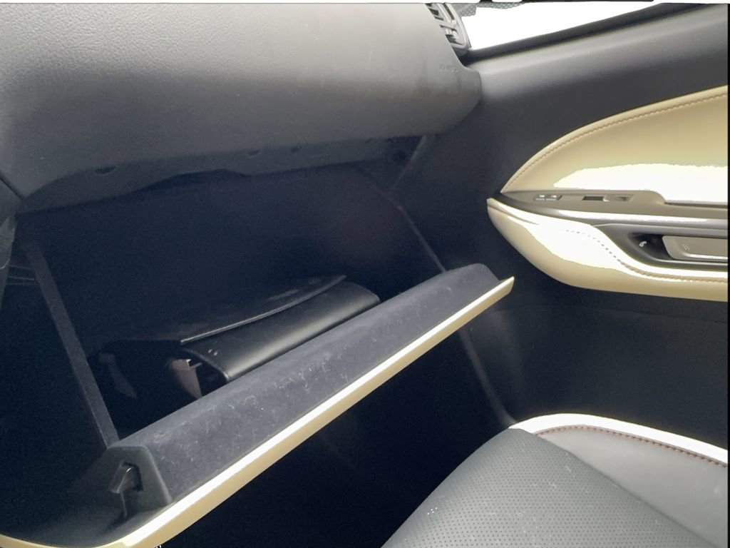 Used 2024 Lexus NX 250 FWD w/ Towing Package (2000 Lbs) image 49