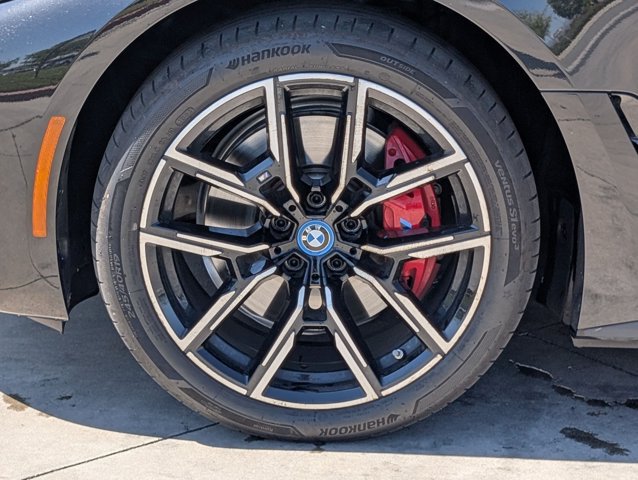 Certified 2024 BMW i4 eDrive35 w/ M Sport Package RWD image 10