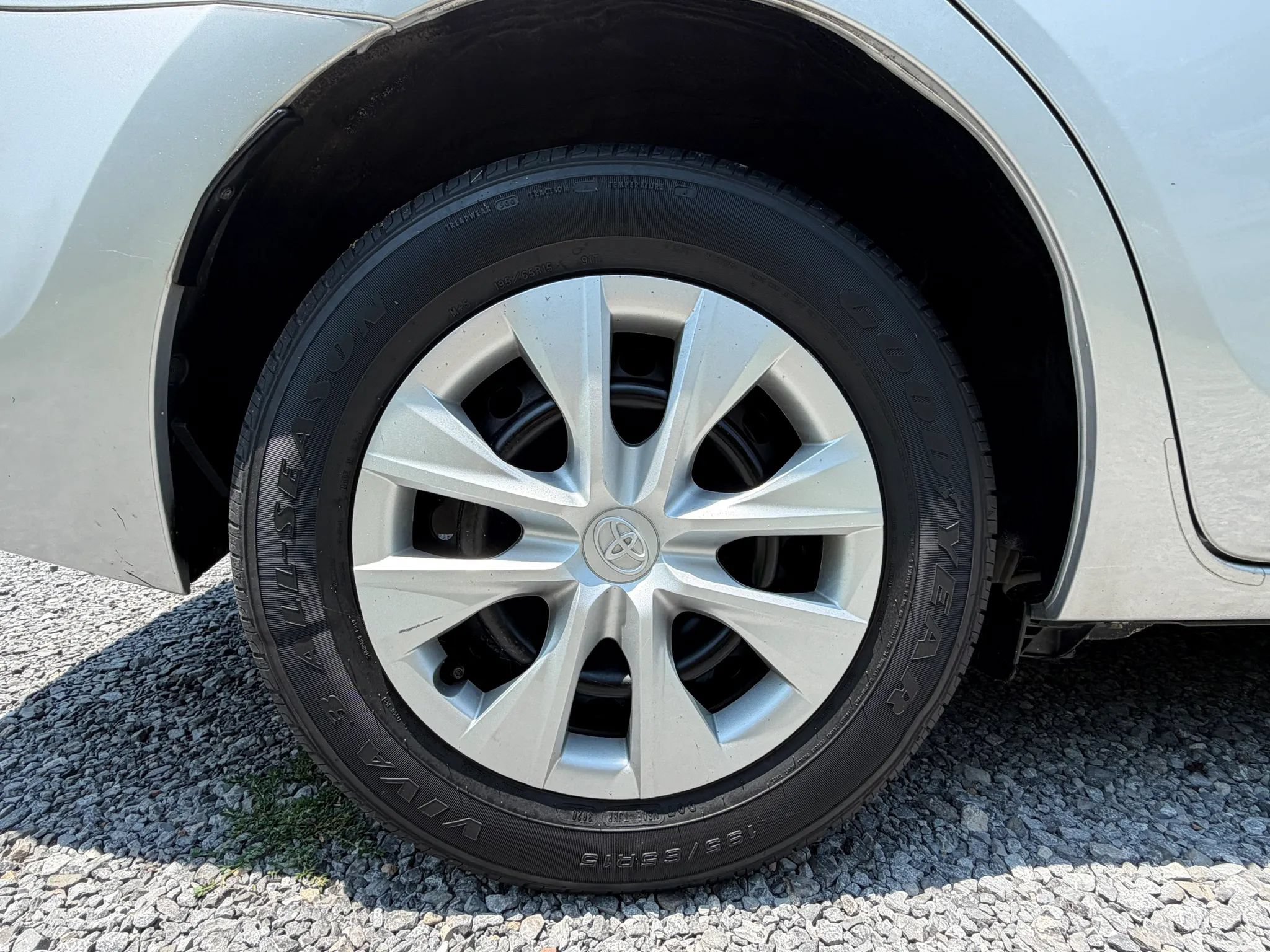 Used 2016 Toyota Corolla L FWD image 35