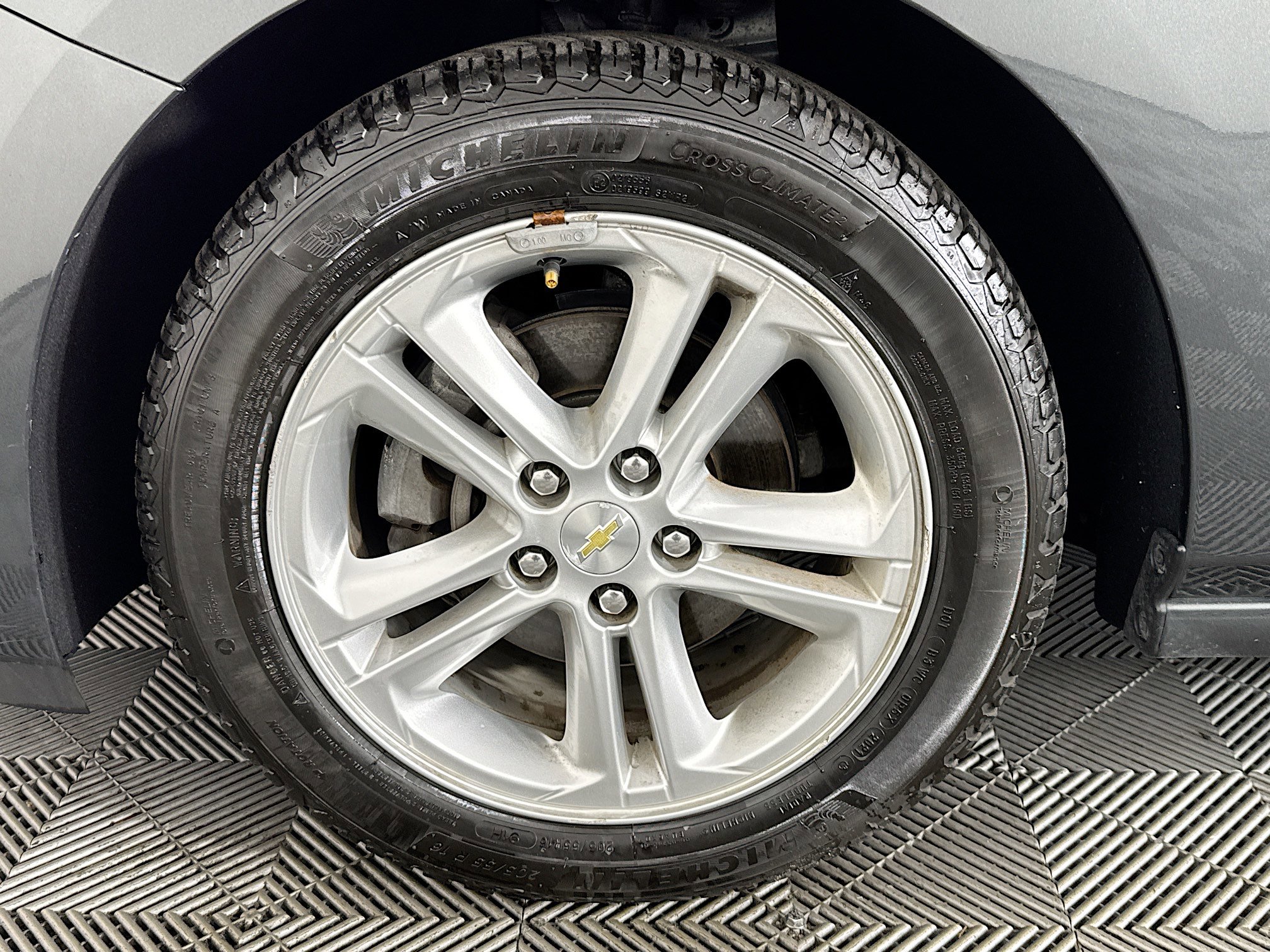 Used 2017 Chevrolet Cruze LT w/ Convenience Package image 37