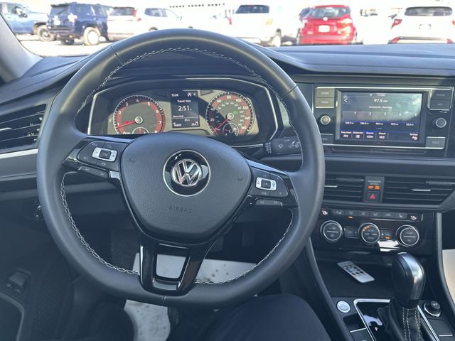 Used 2021 Volkswagen Jetta SE w/ SE Cold Weather Package image 14