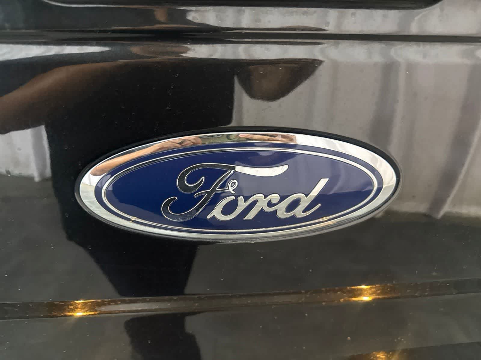 Used 2015 Ford F150 Lariat w/ Equipment Group 501A Mid RWD image 16