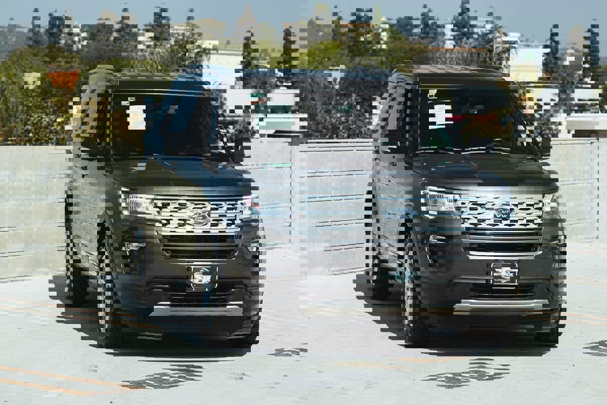 Used 2019 Ford Explorer XLT w/ Equipment Group 201A image 5