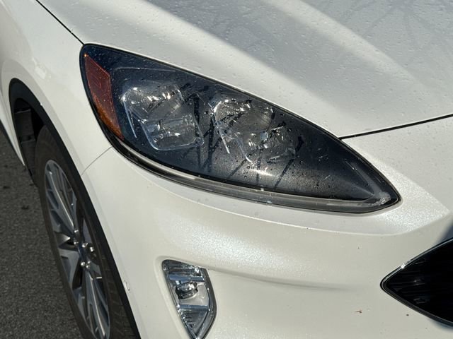 Used 2020 Ford Escape Titanium image 12