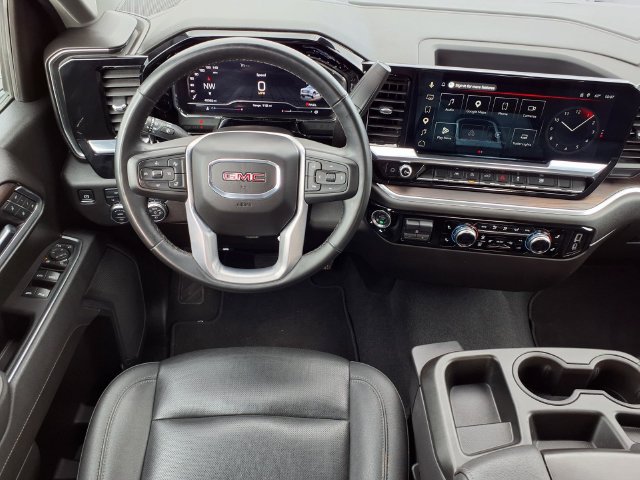 Used 2025 GMC Sierra 1500 SLT AWD/4WD image 6