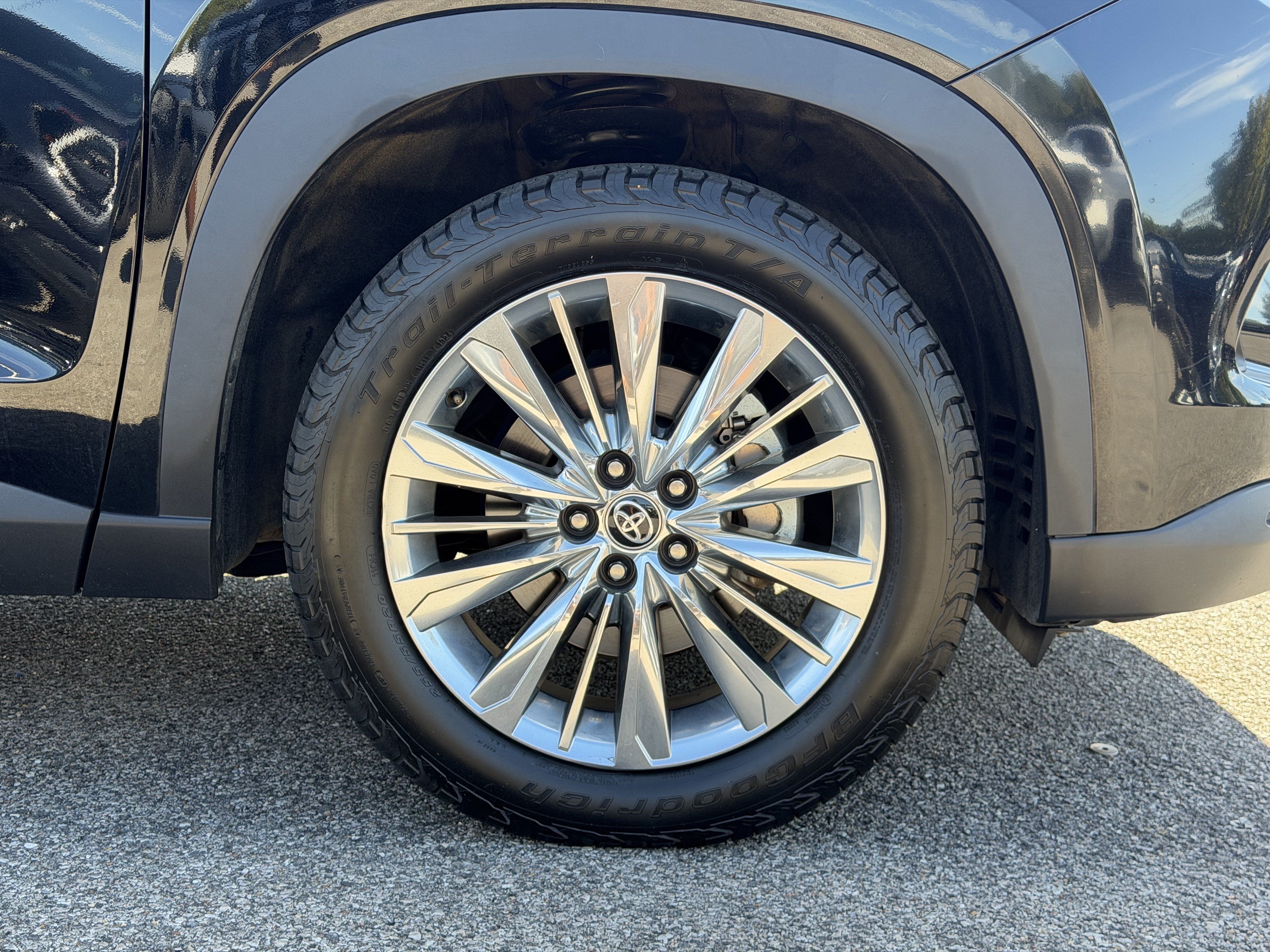 Used 2024 Toyota Grand Highlander AWD image 13