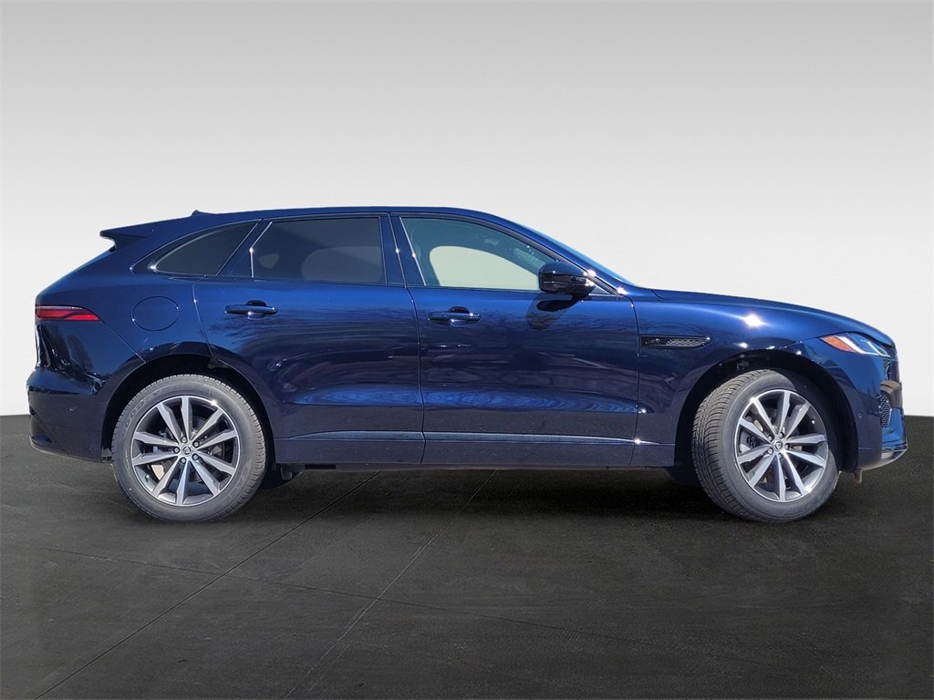 New 2026 Jaguar F-PACE R-Dynamic S image 3