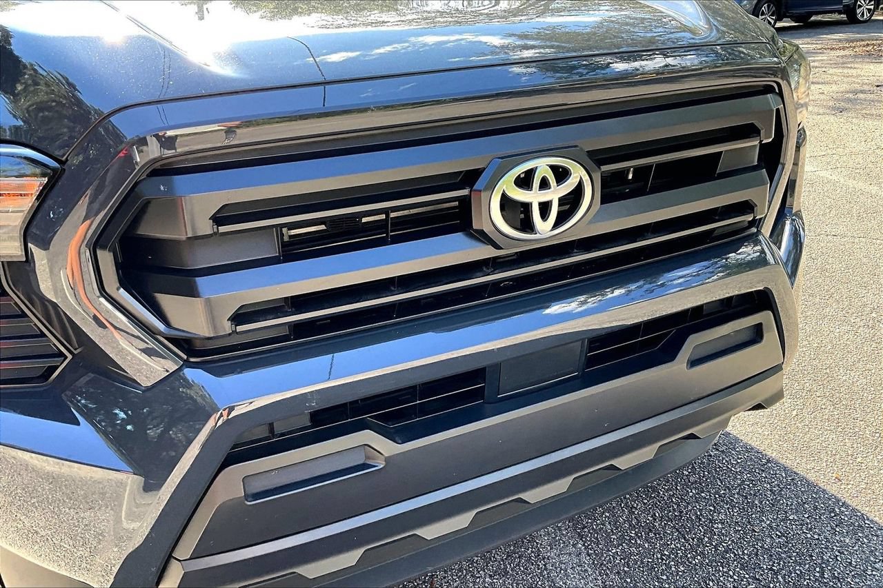 Used 2025 Toyota Tacoma SR AWD/4WD image 31