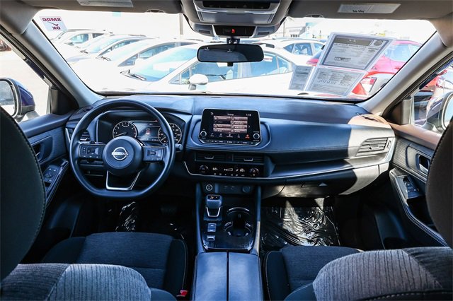 Used 2023 Nissan Rogue SV image 13