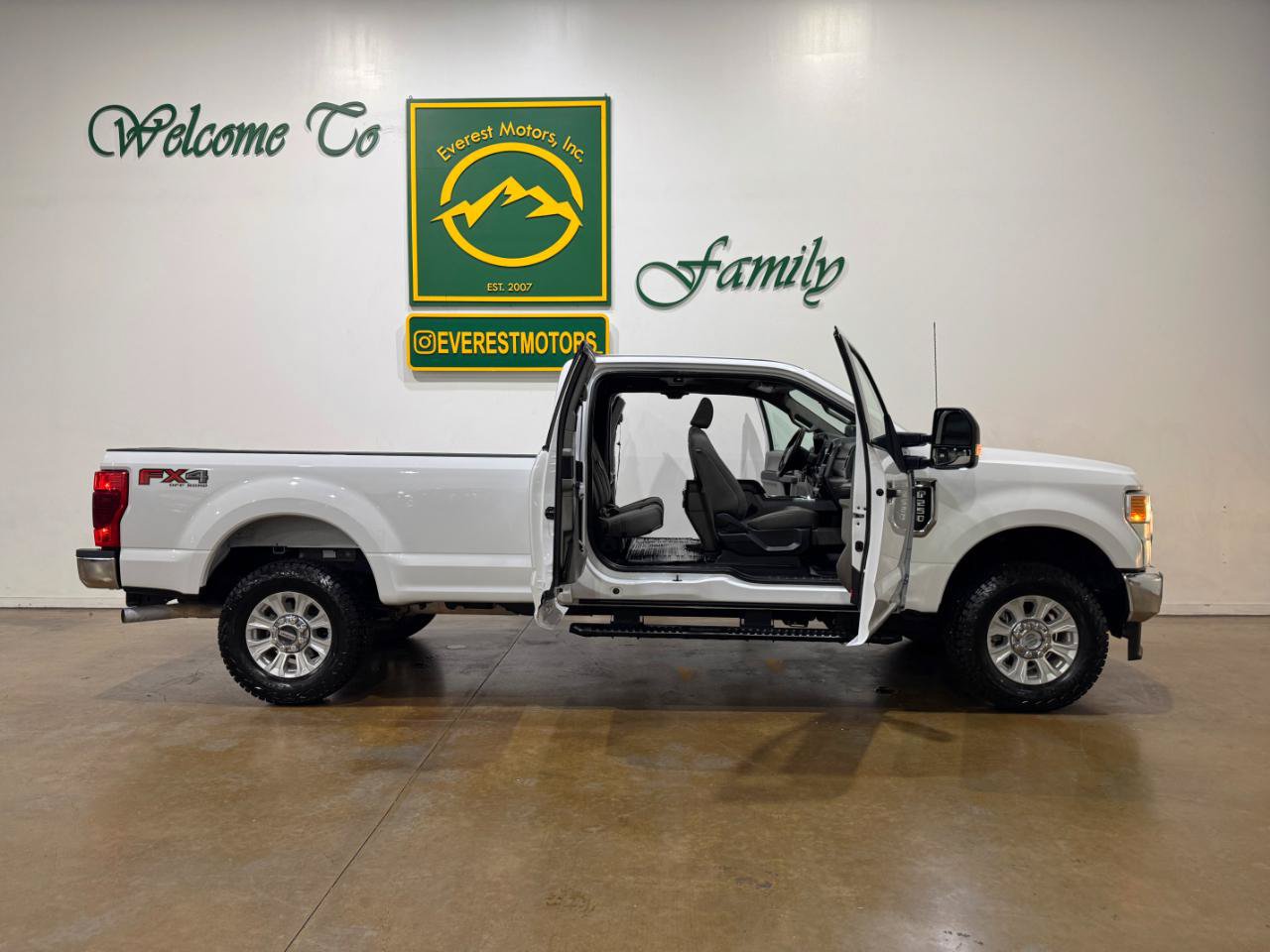 Used 2022 Ford F250 XLT w/ XLT Value Package AWD/4WD image 10