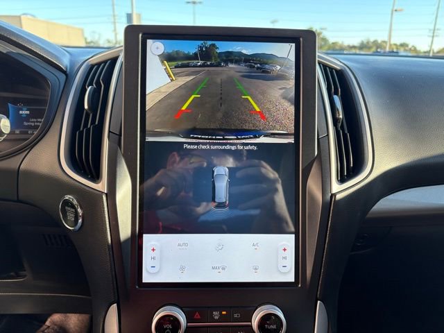 Used 2022 Ford Edge SE image 16