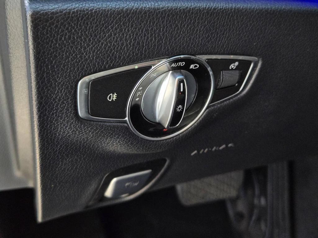 Used 2018 Mercedes-Benz E 300 image 18