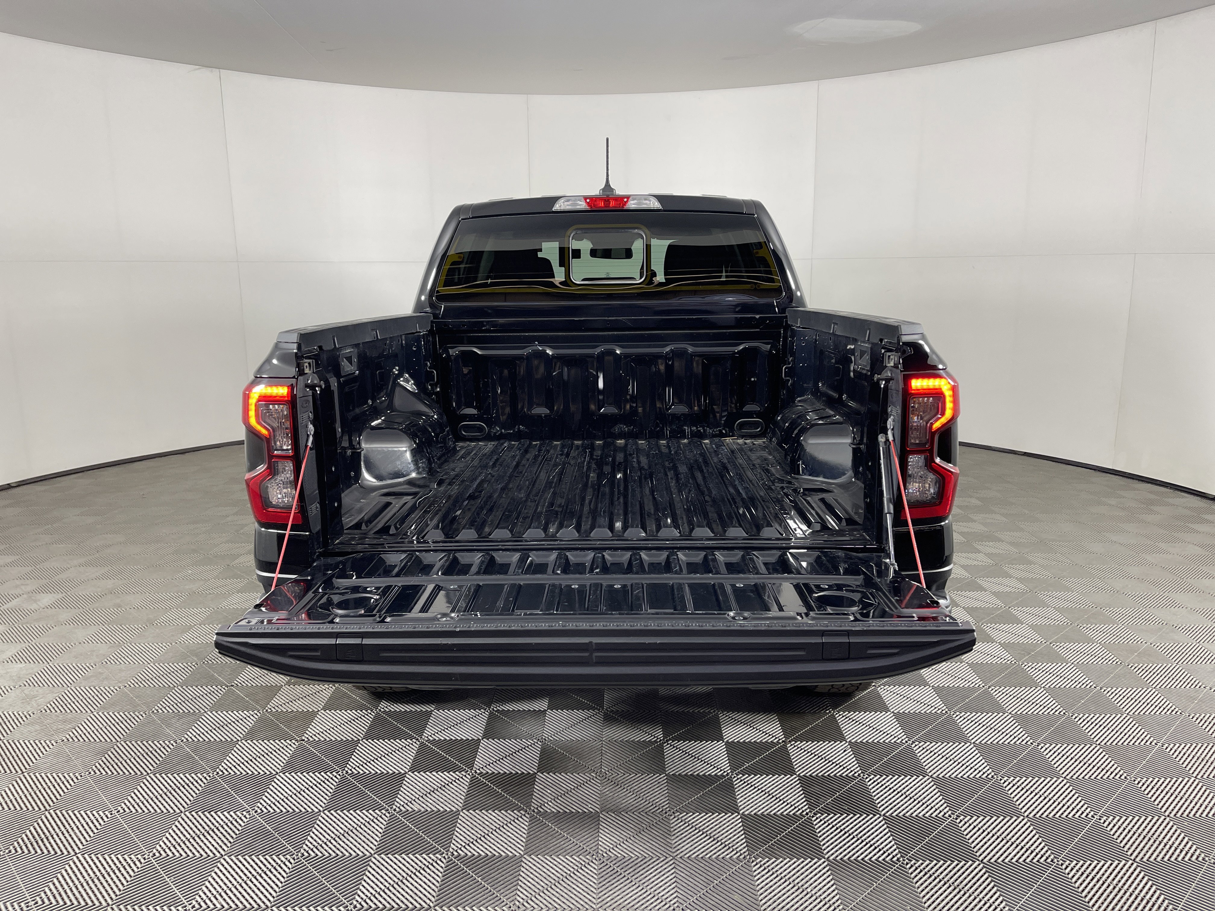 Used 2024 Ford Ranger XLT image 7