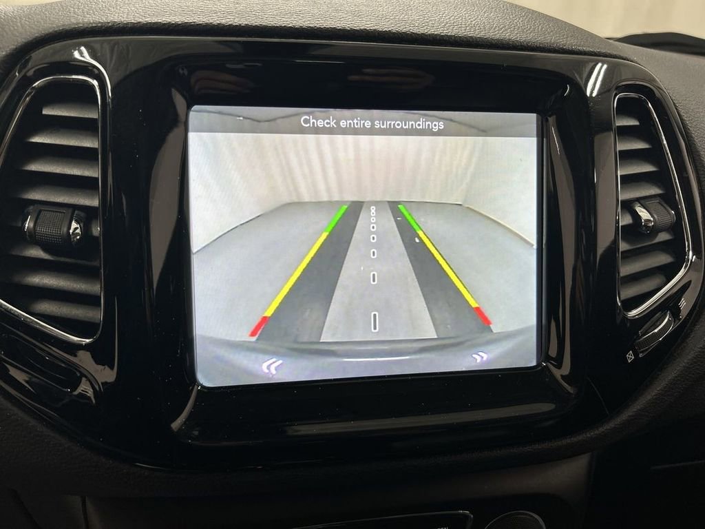 Used 2018 Jeep Compass Limited image 15