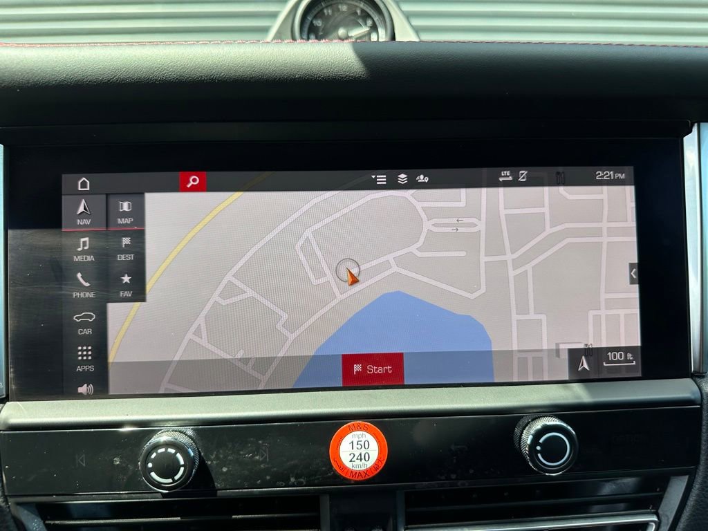 Certified 2023 Porsche Macan AWD/4WD image 31