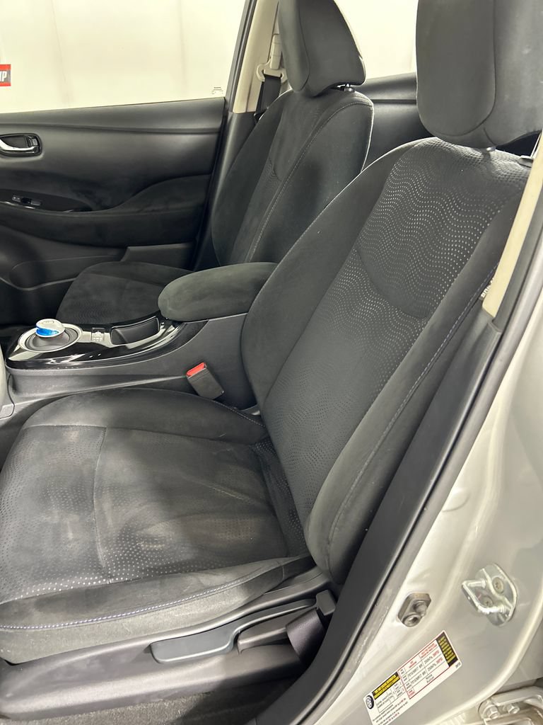 Used 2015 Nissan Leaf SV FWD image 12