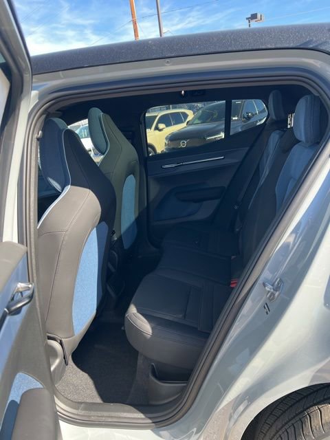 New 2026 Volvo EX30 Plus w/ Protection Package image 24