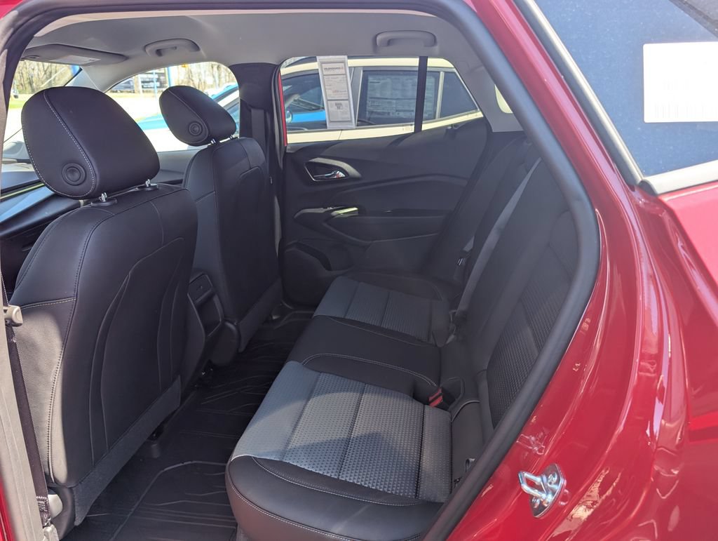 New 2026 Chevrolet Trax LT w/ Driver Confidence Package FWD image 9