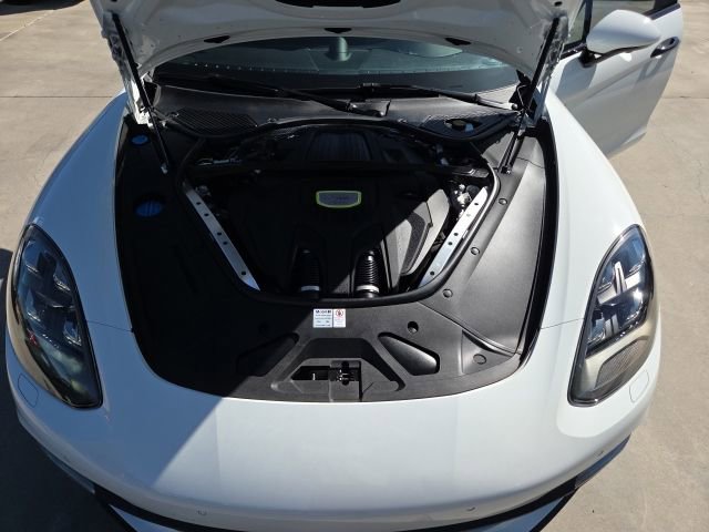 Used 2020 Porsche Panamera 4 AWD/4WD image 11