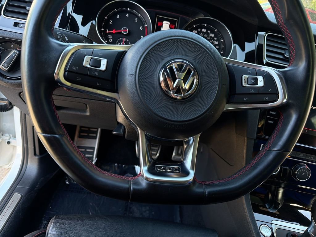 Used 2018 Volkswagen GTI SE w/ SE Leather Package FWD image 20