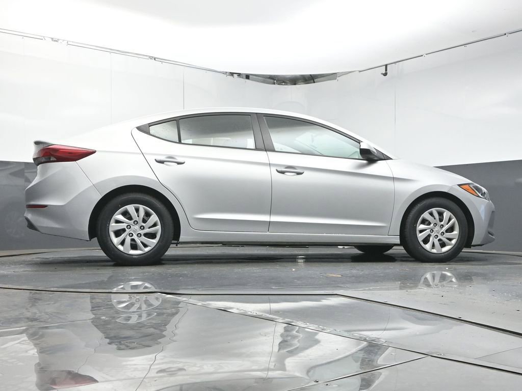 Used 2018 Hyundai Elantra SE w/ Cargo Package image 35